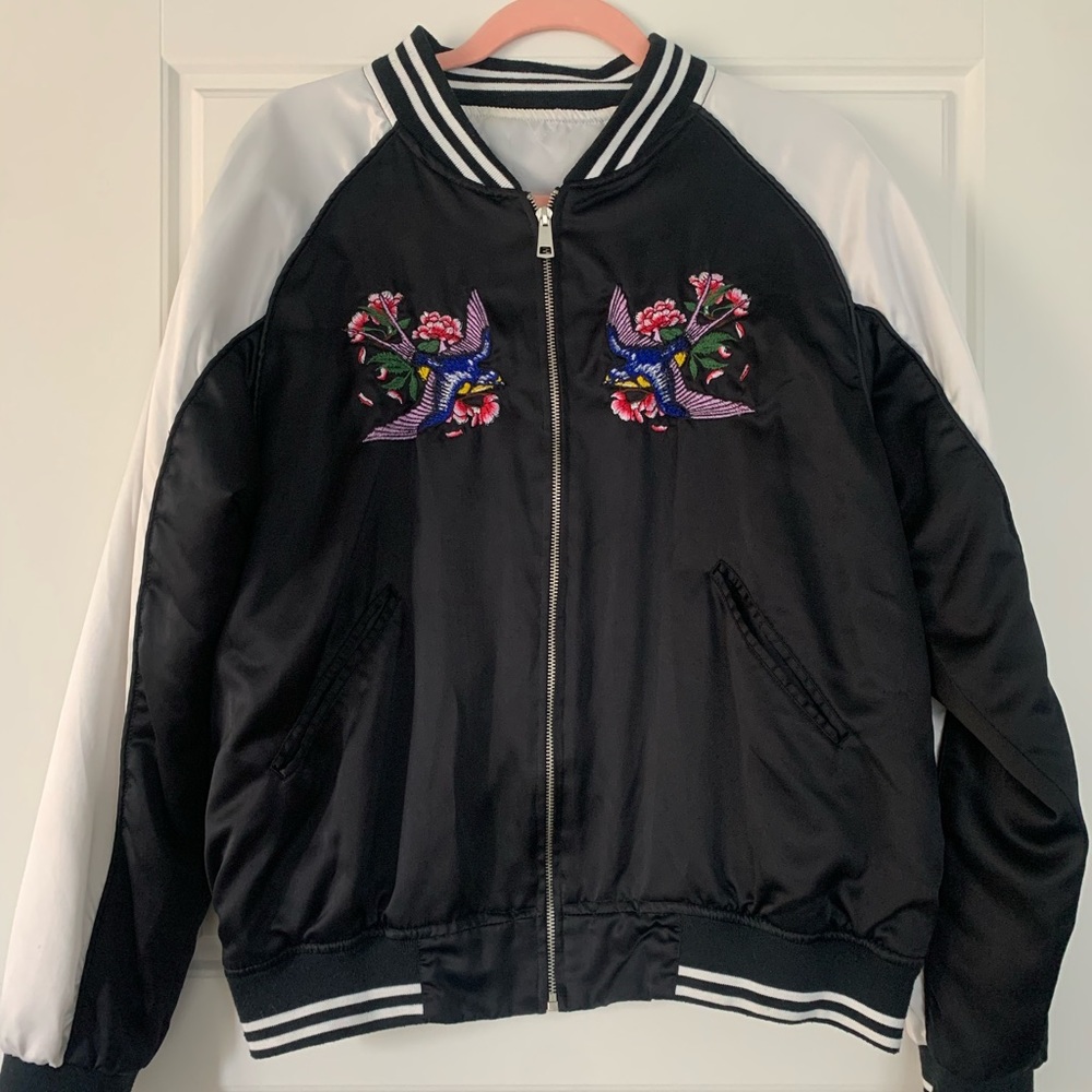 Causal, light weight bomber jacket